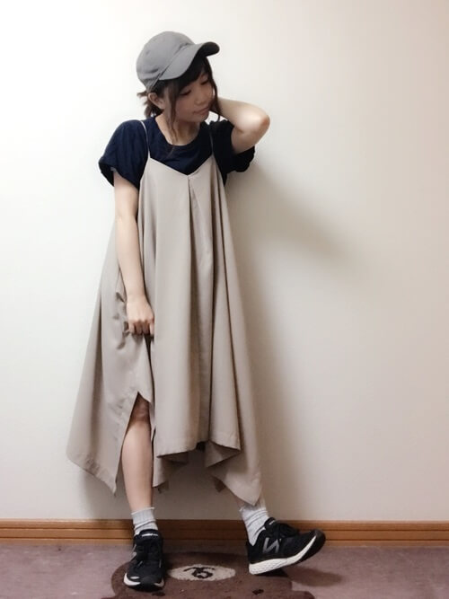 スニーカー width=